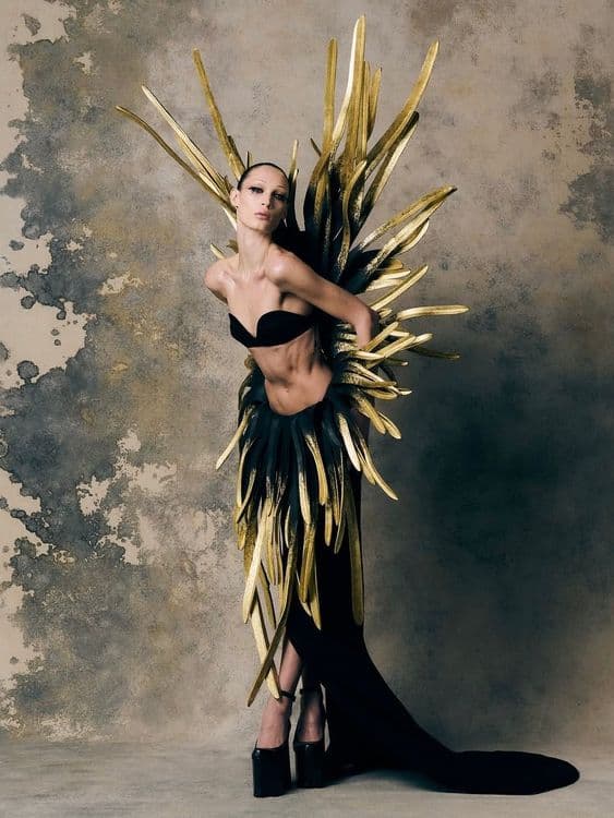 Harris Reed Gilded AW25 - Suleika Mueller